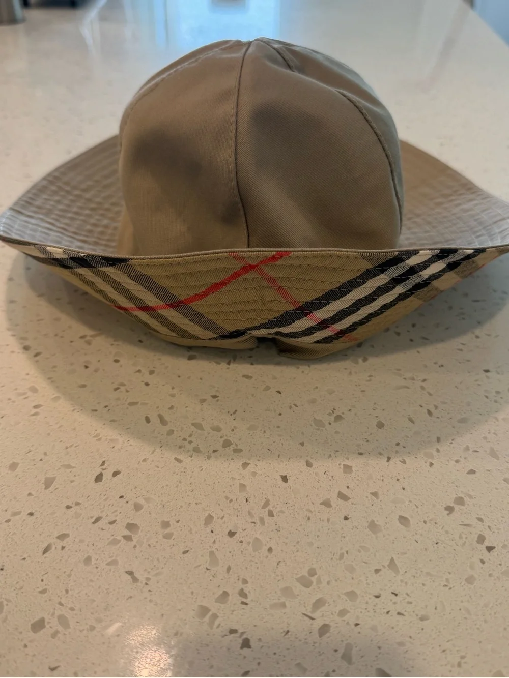Burberry Reversible Vintage Check Bucket Hat in Canvass,Beige Plaid Men or Women
